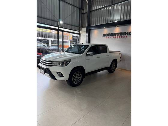 TOYOTA HILUX 2.8 SRX 4X4 CD 16V DIESEL 4P AUTOMÁTICO